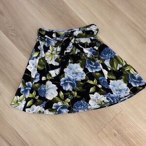 American Apparel floral mini skirt sz XS/S